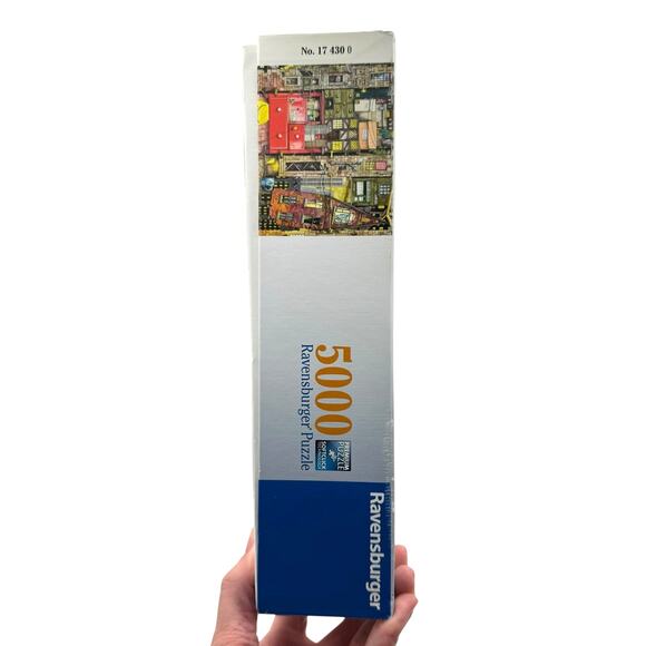 NEW Ravensburger Bizarre Town 5000 Piece Premium Softclick Jigsaw Puzzle - Picture 5 of 5